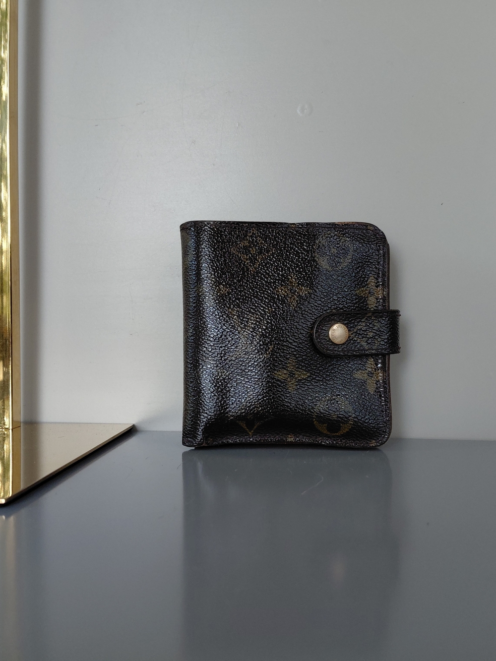 Louis Vuitton Zippy Compack Classic Signature Monogram Wallet